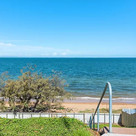 Bay Vista Two Bedroom Waterfront Apartment Redcliffe Exterior photo