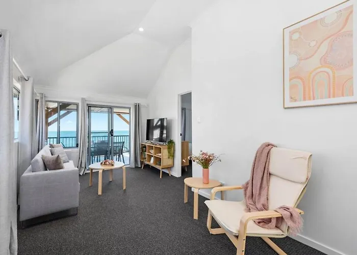 Bay Vista Two Bedroom Waterfront Apartment
