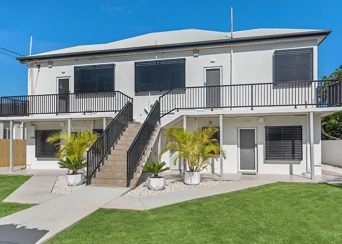 Bay Vista Two Bedroom Waterfront Apartment